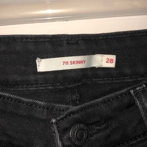 Levi 711 High Rise Skinny Jean!